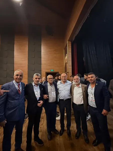 Örgüt buluşmasında yan yana