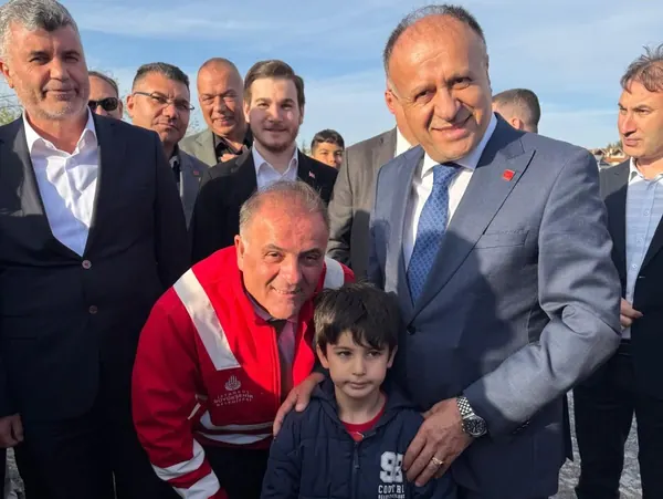Pendik örgütüyle birlikte · 088