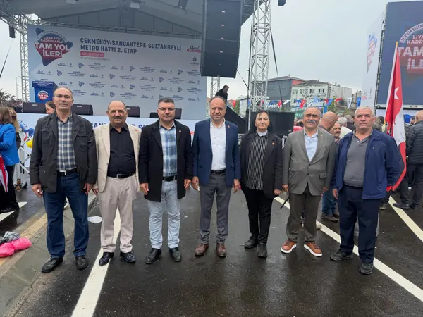 Pendik örgütüyle birlikte · 103