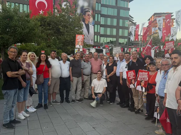Pendik örgütüyle birlikte · 129