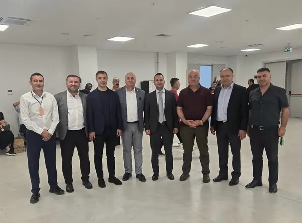 Pendik örgütüyle birlikte · 133
